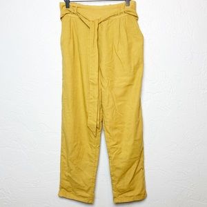 AMERICAN EAGLE Mustard Yellow Straight Leg Paperbag Tie Waist Pants sz M